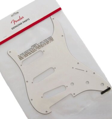 Fender 11 Hole Modern Style Stratocaster SSS Parchment - Fender