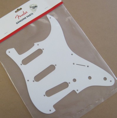 Fender 8-hole ’50s Vintage Stratocaster Pickguard White - Thumbnail