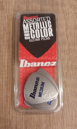 Ibanez Metal Series BCE16M-HTN Plectra Medium Gitar Penası 6'lı Set - Thumbnail